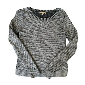 Banana Republic women’s beautifully woven gray/silver sweater size small